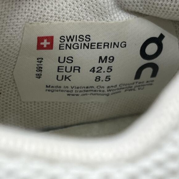 On Running The Roger Clubhouse Shoes Men Size 9 White Leather Tennis Sneakers - Picture 8 of 8